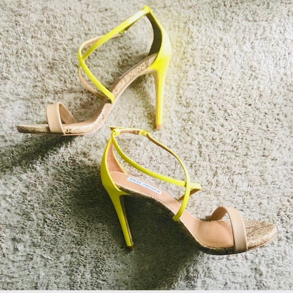 Steve Madden Shoes - 🌺 NIB Steve Madden